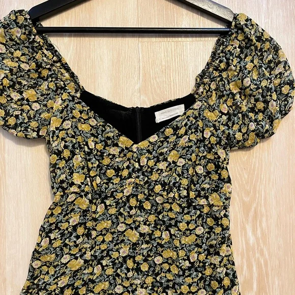 Urban Outfitters Yellow Floral Dress - Picture 2 of 3